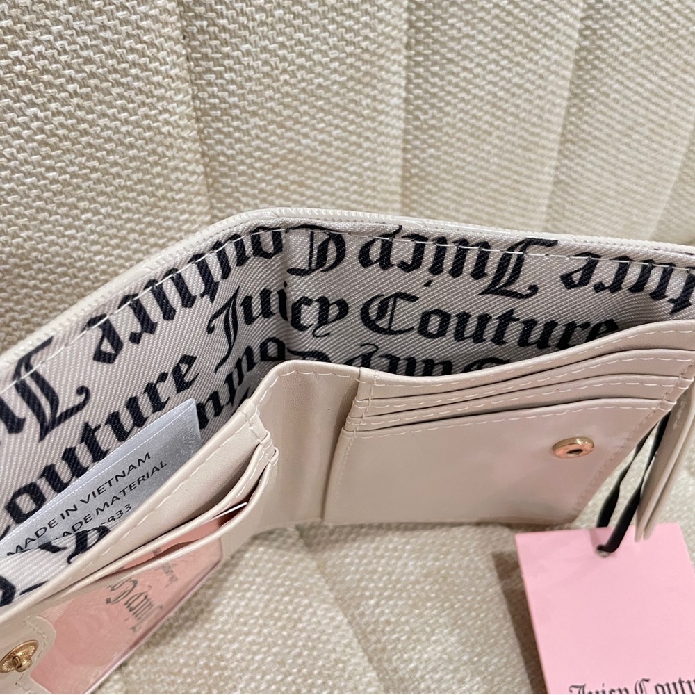 NEW Juicy Couture Cream Monogram Bifold Wallet Cardholder Set Heart Charm - Picture 5 of 6